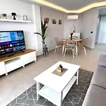 Royal Diamantes Ii With Ocean View 아파트